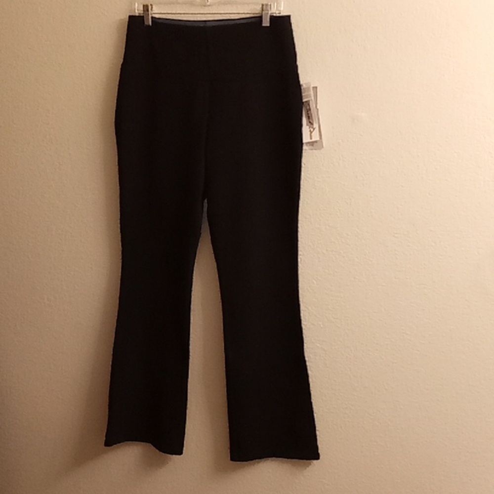 NEW Women with Control By Renee Greenstein Travel Office Sz M Black Color A25